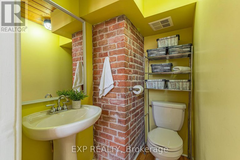 29376841/206-589-rideau-street/lower-town/ottawa/ontario/K1N6A1_13