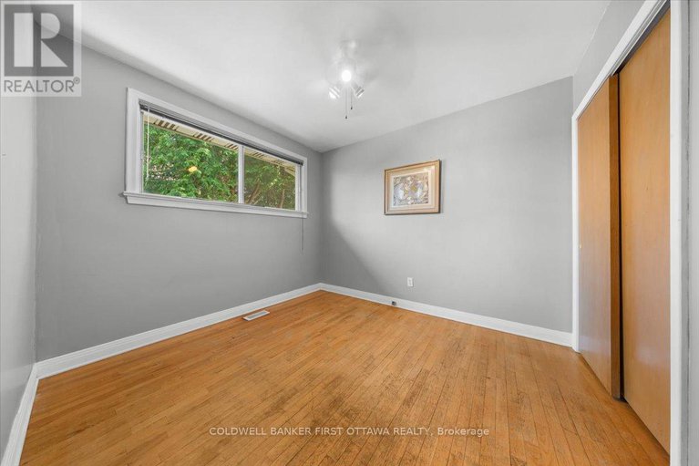28744577/2146-rushton-road/mckellar-heightsglabar-park/ottawa/ontario/K2A1N7_19