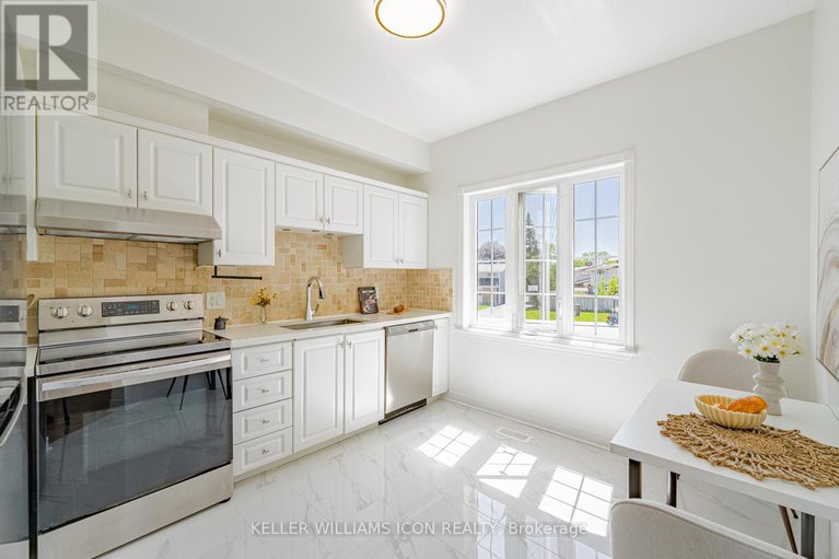 28382446/1309-meadowlands-drive-e/city-viewskylinefisher-heightsparkwood-hills/ottawa/ontario/K2E7B3_6