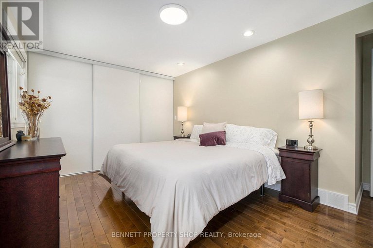 28737781/1476-maxime-street/pineview/ottawa/ontario/K1B3L1_10