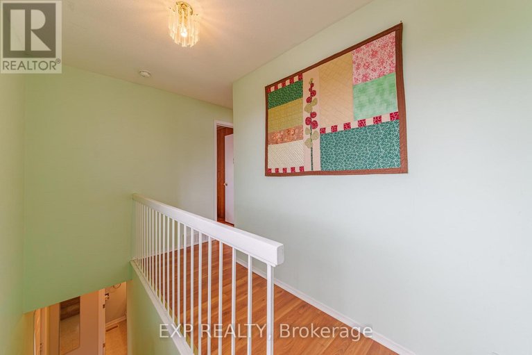 29653946/31-coolspring-crescent/borden-farmstewart-farmcarleton-heightsparkwood-hills/ottawa/ontario/K2E7M9_18