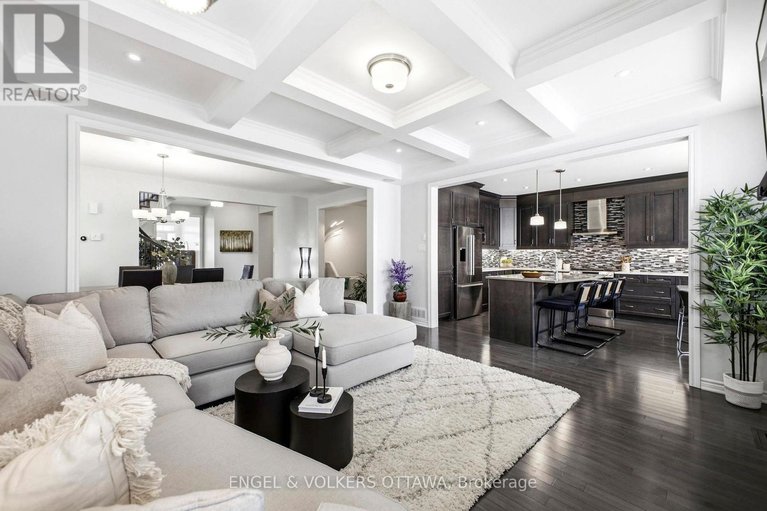 29515516/252-rue-des-soldats-riendeau-street/half-moon-bay/ottawa/ontario/K2J5Z4_11