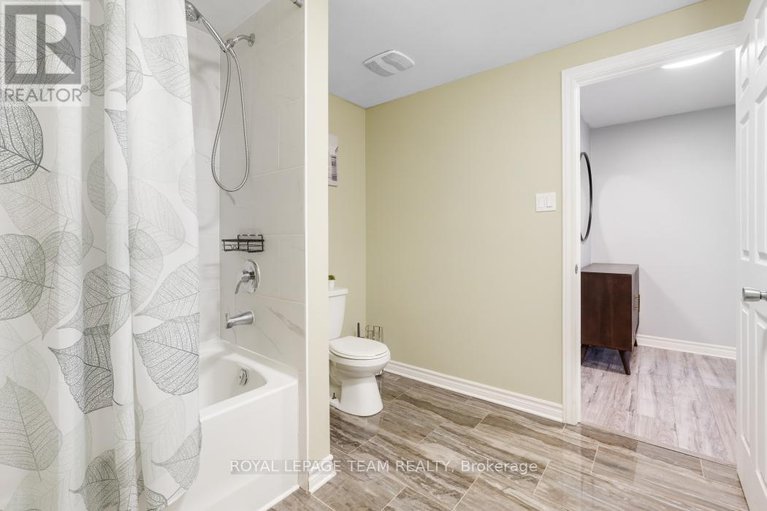 29256594/52-alison-korn-private/bells-corners/ottawa/ontario/K2H8M6_20