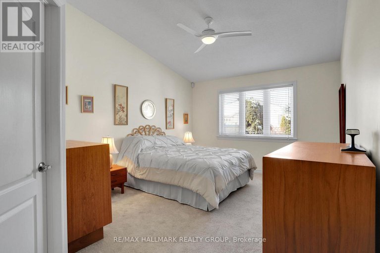 29392516/165-granite-court/emerald-meadowstrailwest/ottawa/ontario/K2M0A3_15