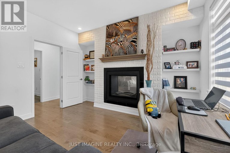 29583767/32-edenbridge-court/mer-bleuebradley-estatesanderson-park/ottawa/ontario/K1W0P1_20