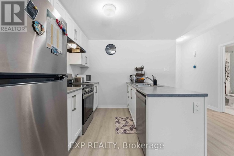 29443713/116-parnian-private/half-moon-bay/ottawa/ontario/K2J4H7_28