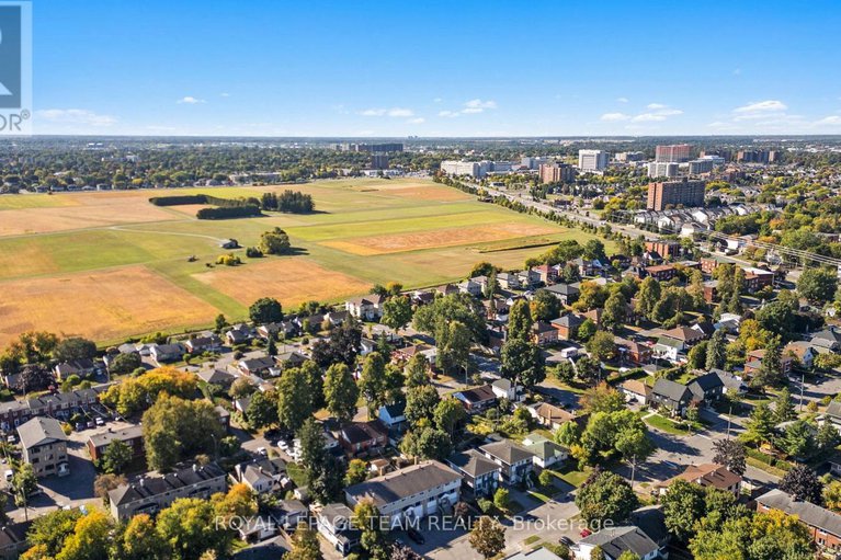 29068448/1308-summerville-avenue/carlington/ottawa/ontario/K1Z8G8_37