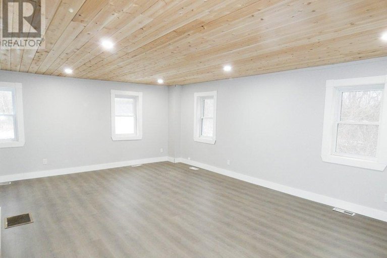 29461420/18400-kenyon-conc-rd-5-road/north-glengarry-kenyon-twp/north-glengarry/ontario/K0C1T0_12