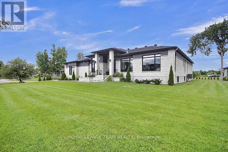 28781609/6865-pebble-trail-way/greely/ottawa/ontario/K4P0B7_1