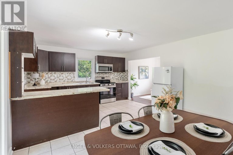 28821514/7321-snake-island-road/osgoode-twp-north-of-reg-rd-6/ottawa/ontario/K4P1N2_13