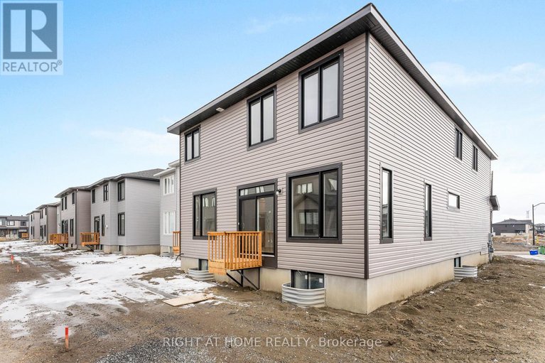 28522012/118-lumen-place/orleans-village/ottawa/ontario/K1W0S9_48