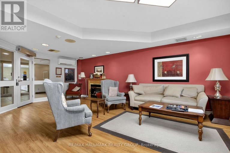 29629891/305-80-sandcastle-drive/leslie-park/ottawa/ontario/K2H9E7_31