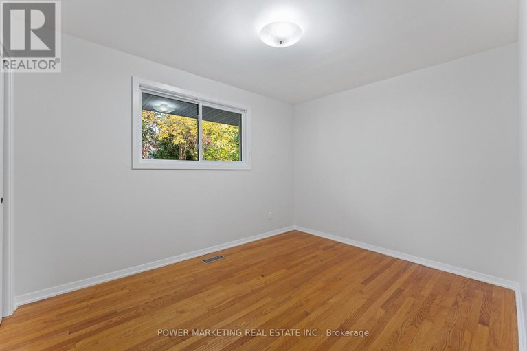 29083231/2372-riley-avenue/queensway-terrace-southridgeview/ottawa/ontario/K2C1J9_14