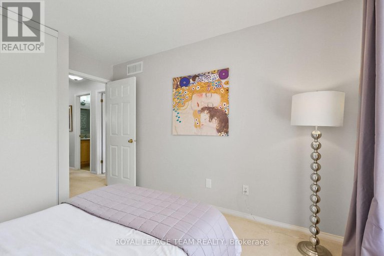 28334398/2072-dunollie-crescent/morgans-grantsouth-march/ottawa/ontario/K2W1H6_35