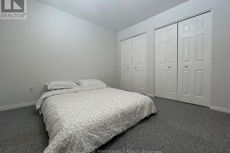 29296392/106-mosswood-court-w/hunt-club/ottawa/ontario/K1V0N6_11