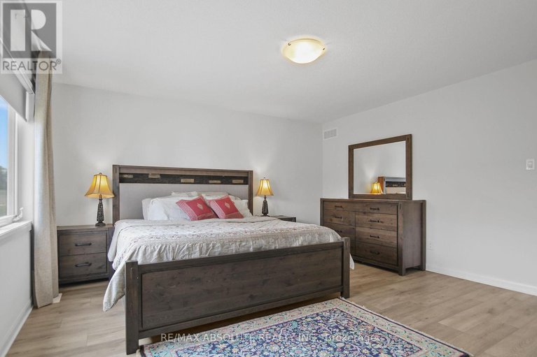 28623552/145-invention-boulevard/morgans-grantsouth-march/ottawa/ontario/K2W0L9_19