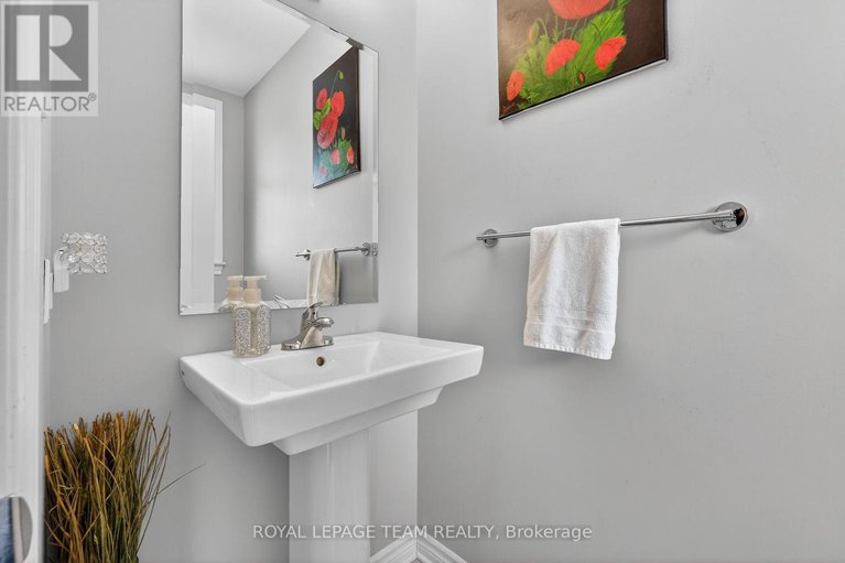 29372615/829-miikana-road/blossom-parkkemp-parkfindlay-creek/ottawa/ontario/K1X0G5_4