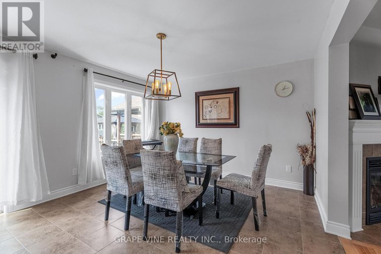 28590066/84-settlement-lane/village-of-russell/russell/ontario/K4R0A4_11