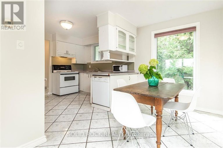 29118674/5140-limebank-road/riverside-southgloucester-glen/ottawa/ontario/K1X1G3_7