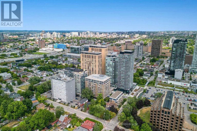 28811334/706-100-champagne-avenue-s/west-centre-town/ottawa/ontario/K1S4P4_24
