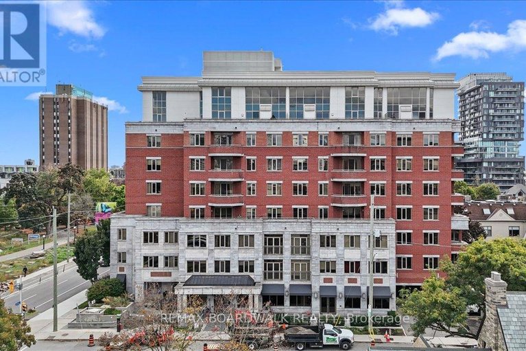 29613822/ph804-320-mcleod-street/ottawa-centre/ottawa/ontario/K2P1A3_2