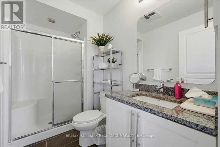 29009678/413-238-besserer-street/sandy-hill/ottawa/ontario/K1N6B1_14