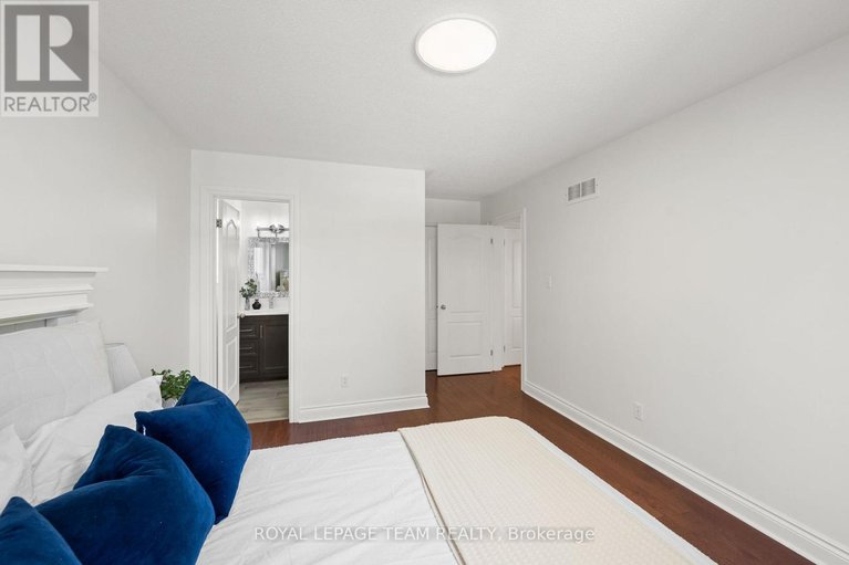 29608056/30-crantham-crescent/stittsville-central/ottawa/ontario/K2S1R2_21