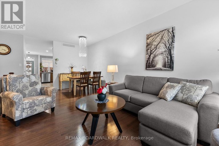 29636678/12-royalty-way/north-grenville-twp-kemptville-south/north-grenville/ontario/K0G1J0_18