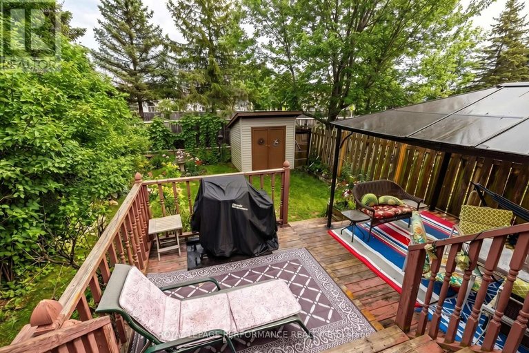 29622959/1893-hennessy-crescent/fallingbrookgardenway-south/ottawa/ontario/K4A3X8_25