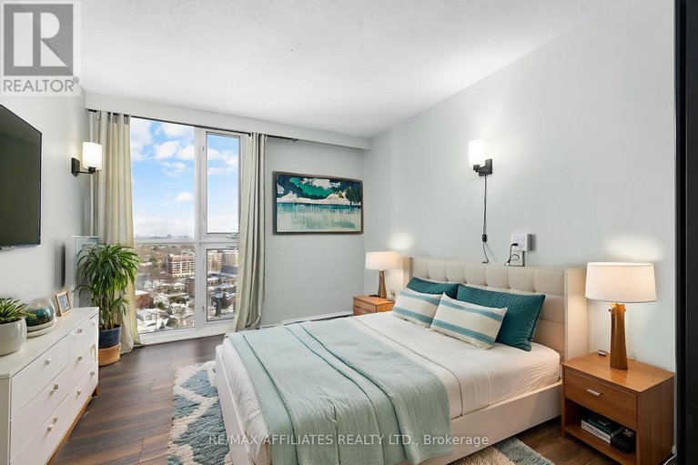 29160518/2305-1025-richmond-road/woodroffe/ottawa/ontario/K2B8G8_15