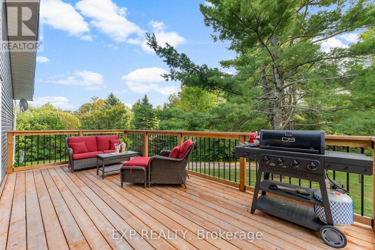 28845913/12-riopelle-road/mcnabbraeside-twps/mcnabbraeside/ontario/K0J1G0_17
