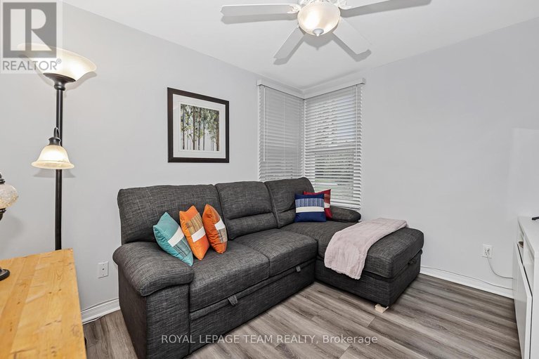 29142159/1095-ambleside-drive/woodroffe/ottawa/ontario/K2B8E2_15