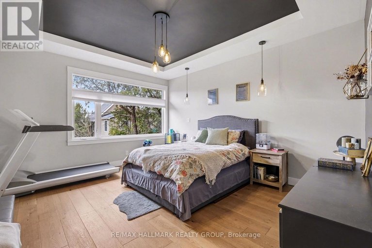 29606507/28-king-george-street/overbrook/ottawa/ontario/K1K1V8_22