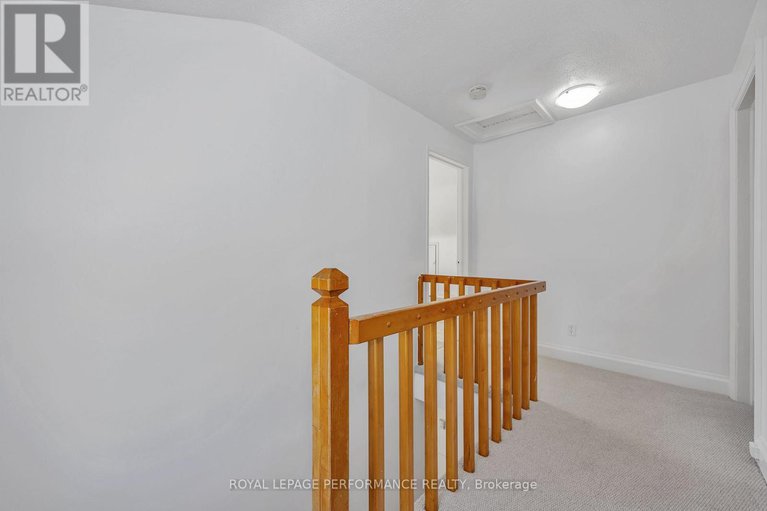 28423853/195-baribeau-street/vanier/ottawa/ontario/K1L7R4_24