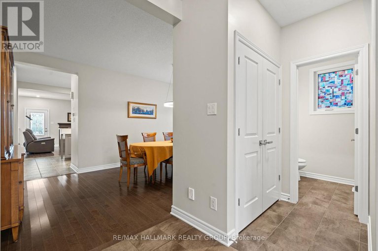 29413279/321-hepatica-way/avalon-west/ottawa/ontario/K4A0Y9_8