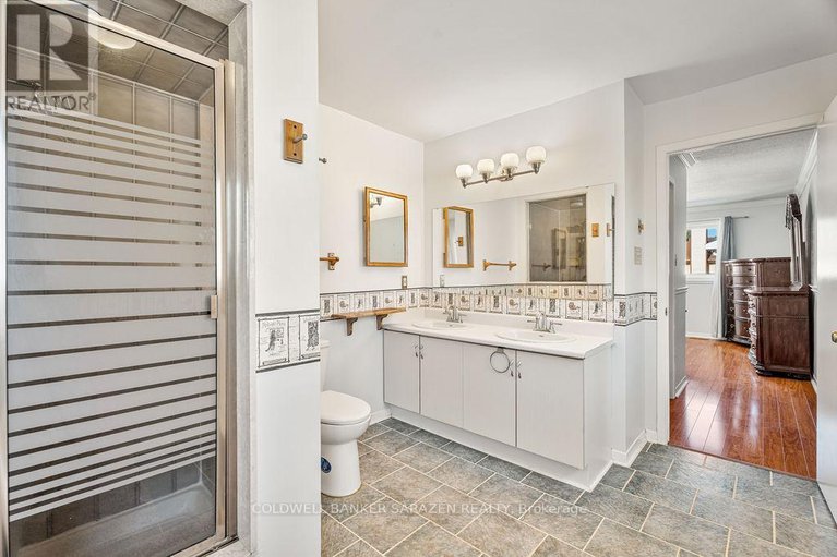 28945918/121-topley-crescent/hunt-club-park/ottawa/ontario/K1G4N2_26