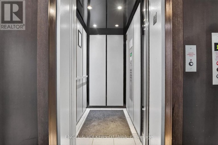 29310153/401-399-bayrose-drive-w/strandherd/ottawa/ontario/K2J5W3_4