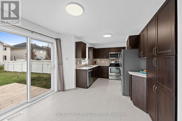 29677926/310-sarabella-street/avalon-east/ottawa/ontario/K4A0A3_10