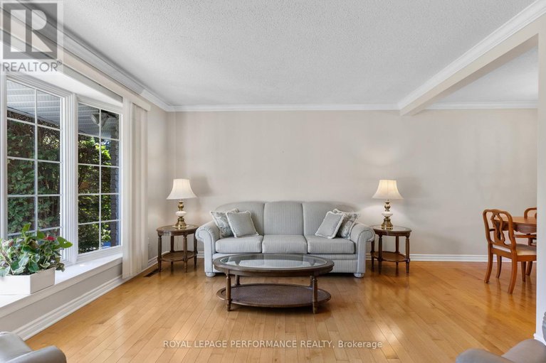 28945911/5-revol-road/merivale-gardens/ottawa/ontario/K2G0B8_10