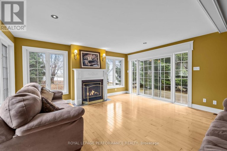 29615977/1007-st-pierre-road/embrun/russell/ontario/K0A1W0_22