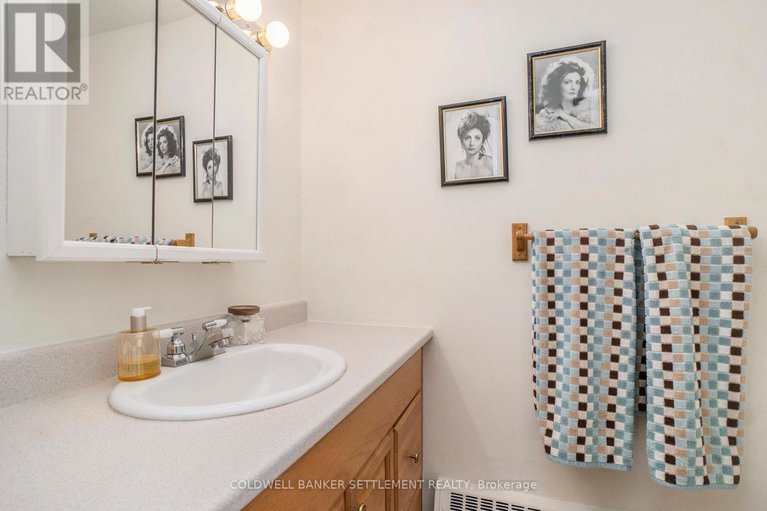 29096733/705-1356-meadowlands-drive-e/borden-farmstewart-farmcarleton-heightsparkwood-hills/ottawa/ontario/K2E6K6_15