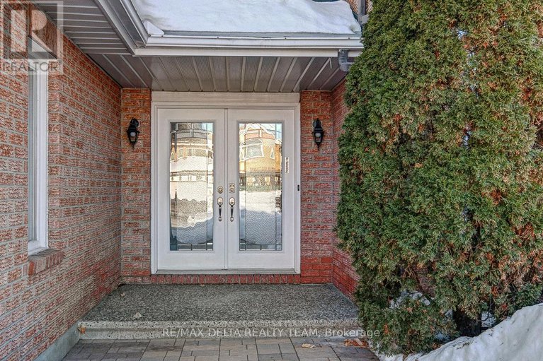 29424744/1662-hunters-run-drive-w/chapel-hill/ottawa/ontario/K1C2H3_2