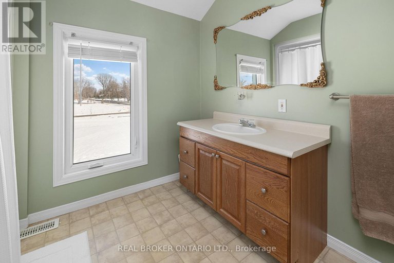 29434200/10969-gilmour-road/south-dundas-matilda-twp/south-dundas/ontario/K0C1C0_31