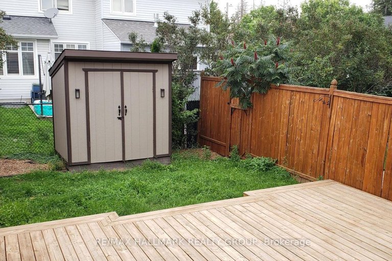 29569375/266-horseshoe-crescent/stittsville-north/ottawa/ontario/K2S0B7_29