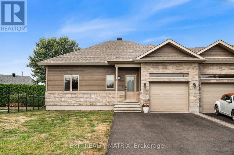 28716853/16-julien-street/lorignal/champlain/ontario/K0B1K0_1