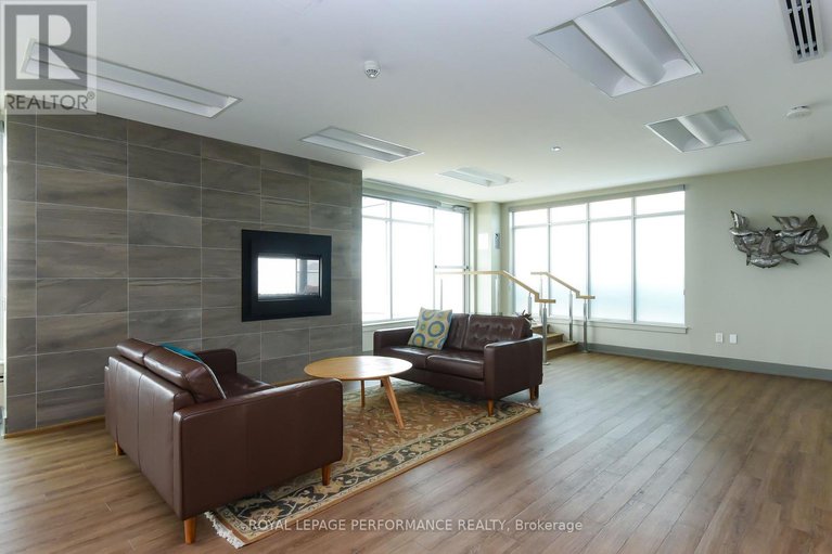28896445/309a-7-marquette-avenue/vanier/ottawa/ontario/K1L8A7_31