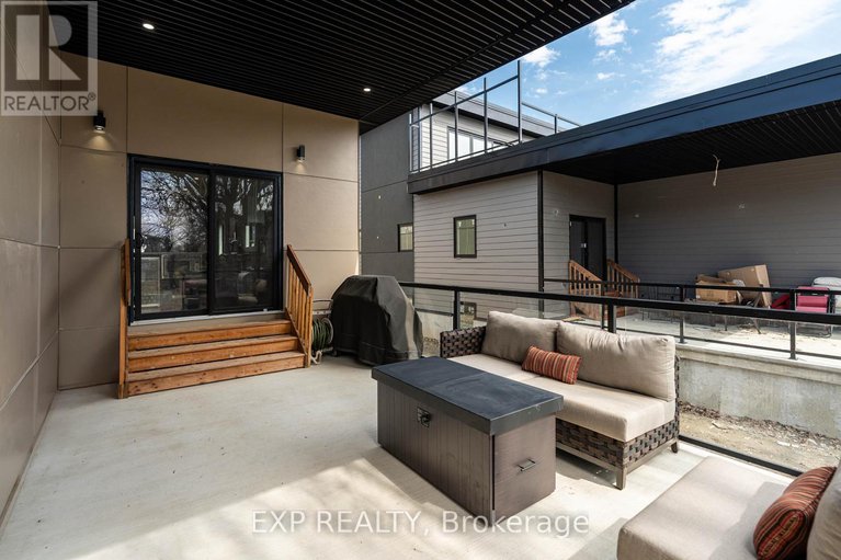 29441745/12-viewmount-drive/meadowlandscrestview/ottawa/ontario/K2G1R5_75