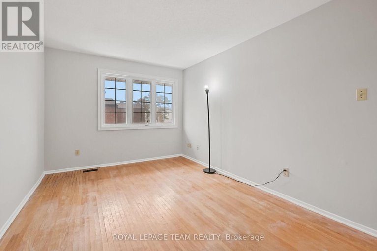 29531002/87-386-kintyre-private/carleton-square/ottawa/ontario/K2C3M6_16