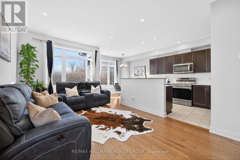 29378686/307-ibanez-walk/leitrim/ottawa/ontario/K1T0V8_7