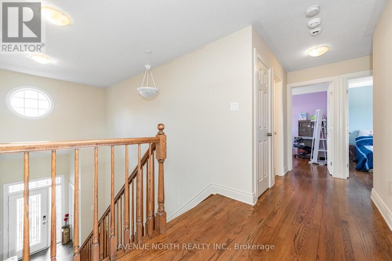29611479/184-felicity-crescent/mer-bleuebradley-estatesanderson-park/ottawa/ontario/K1W0C2_24